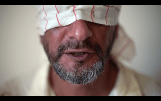 רגב עמרני, הילחם, ברח או קפא, 2019, סטילס מתוך וידאו, אוצר אבי לובין