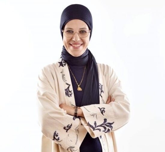 אסיה מנצור
